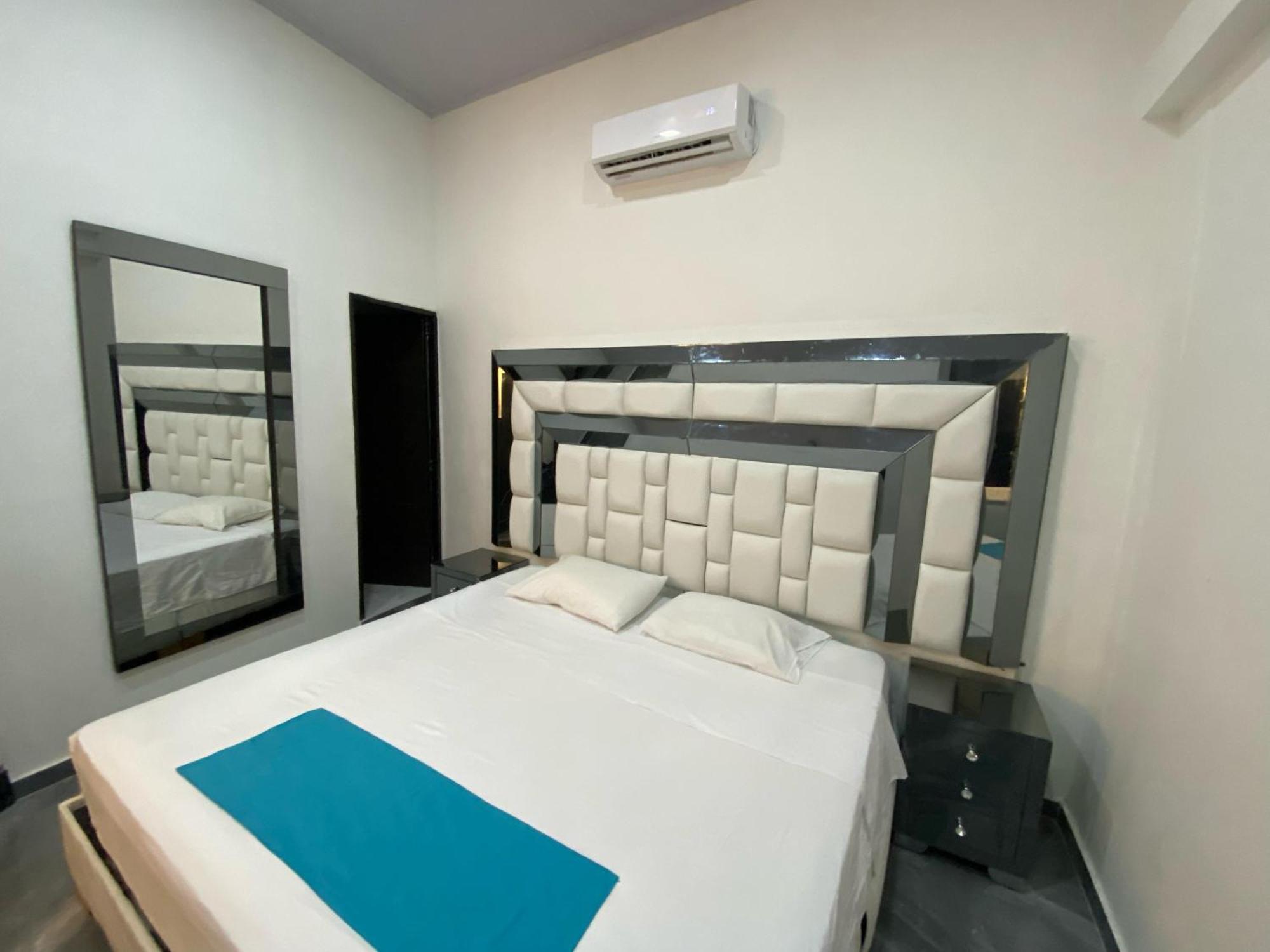 Hotel Hostal Caps Картахена Экстерьер фото